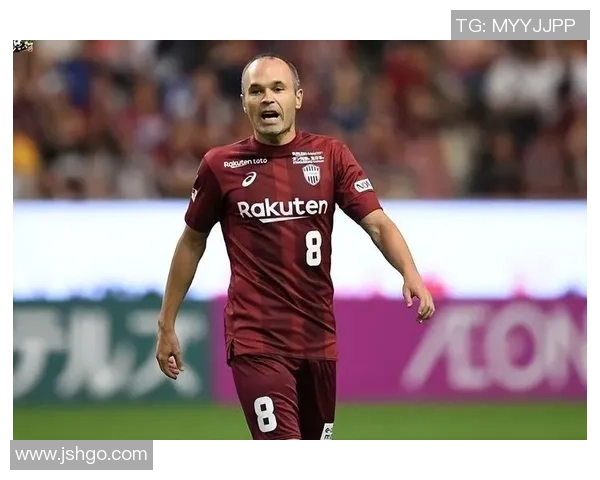 足球明星的独特风格与个人动作解析展现他们的魅力与技术之美